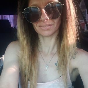 Meet your Posher, Aleesha